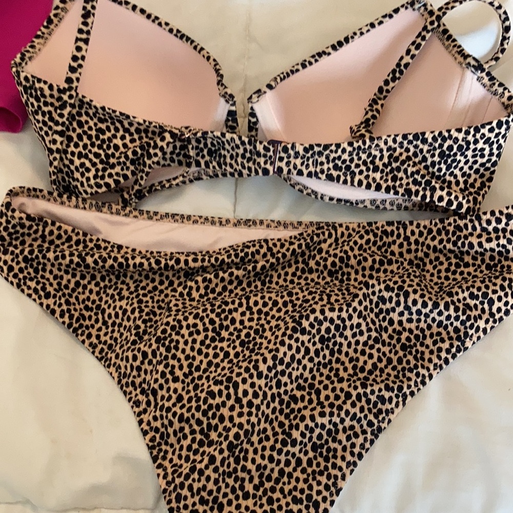 Two piece bathing suit - Picture 3 of 3